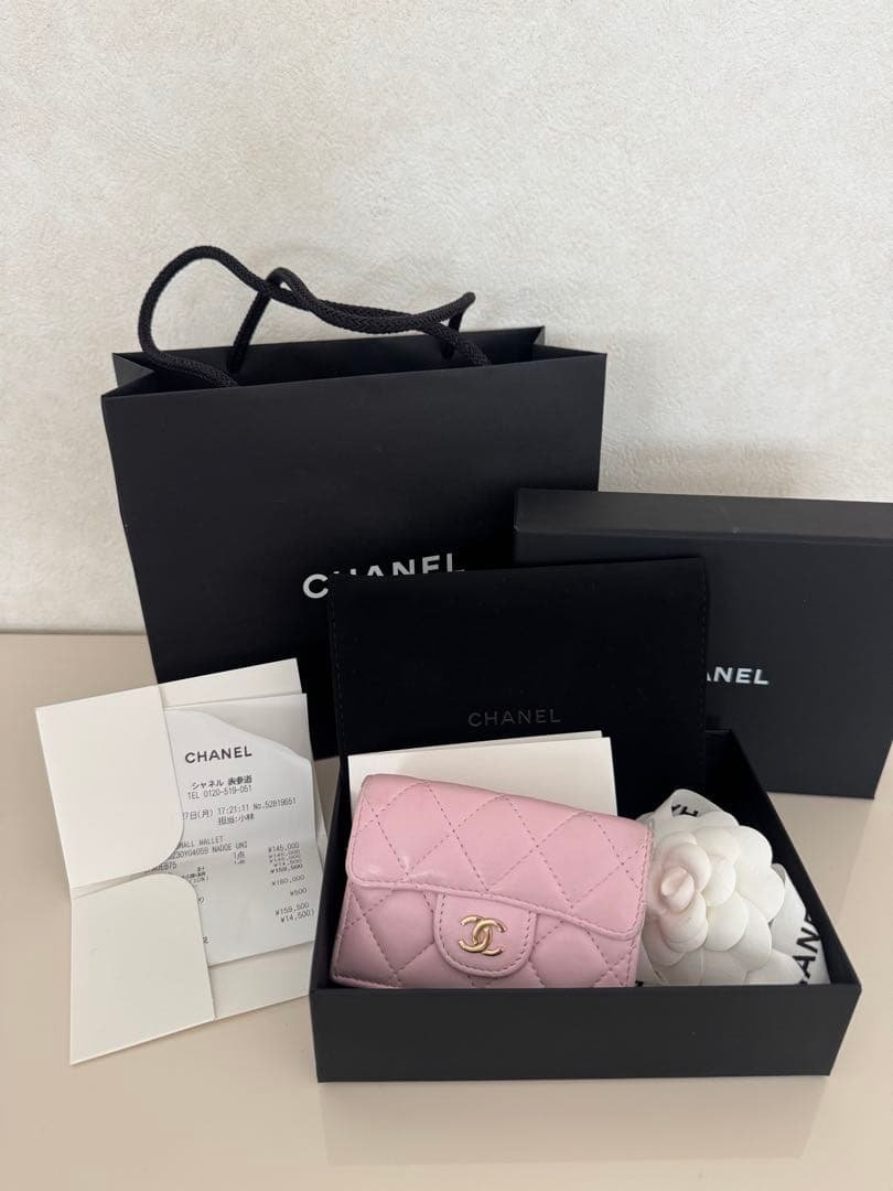 CHANEL クラシック スモール フラップ ウォレット ピンク 3つ折り財布