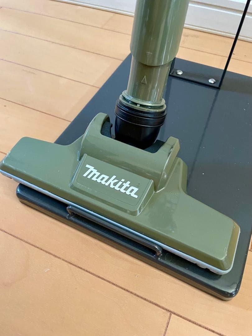 Makita マキタCL286FD充電式スティッククリーナー