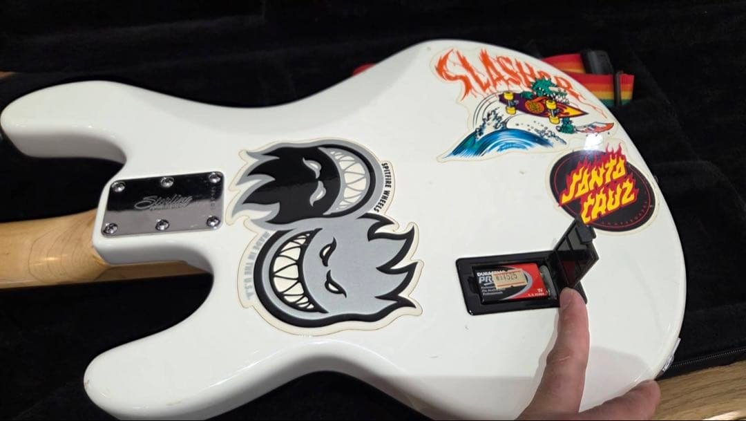 Sterling by Music Man RAY34（StingRayモデル）